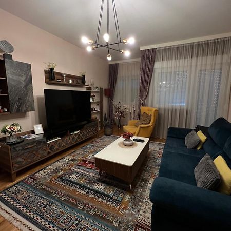 מוסטר Apartment Mistik מראה חיצוני תמונה