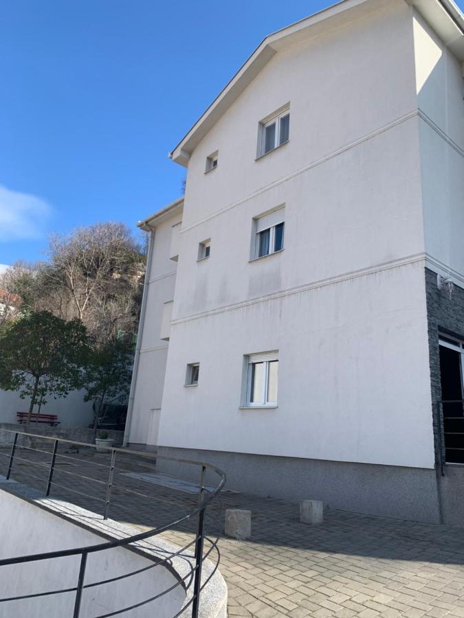 מוסטר Apartment Mistik מראה חיצוני תמונה