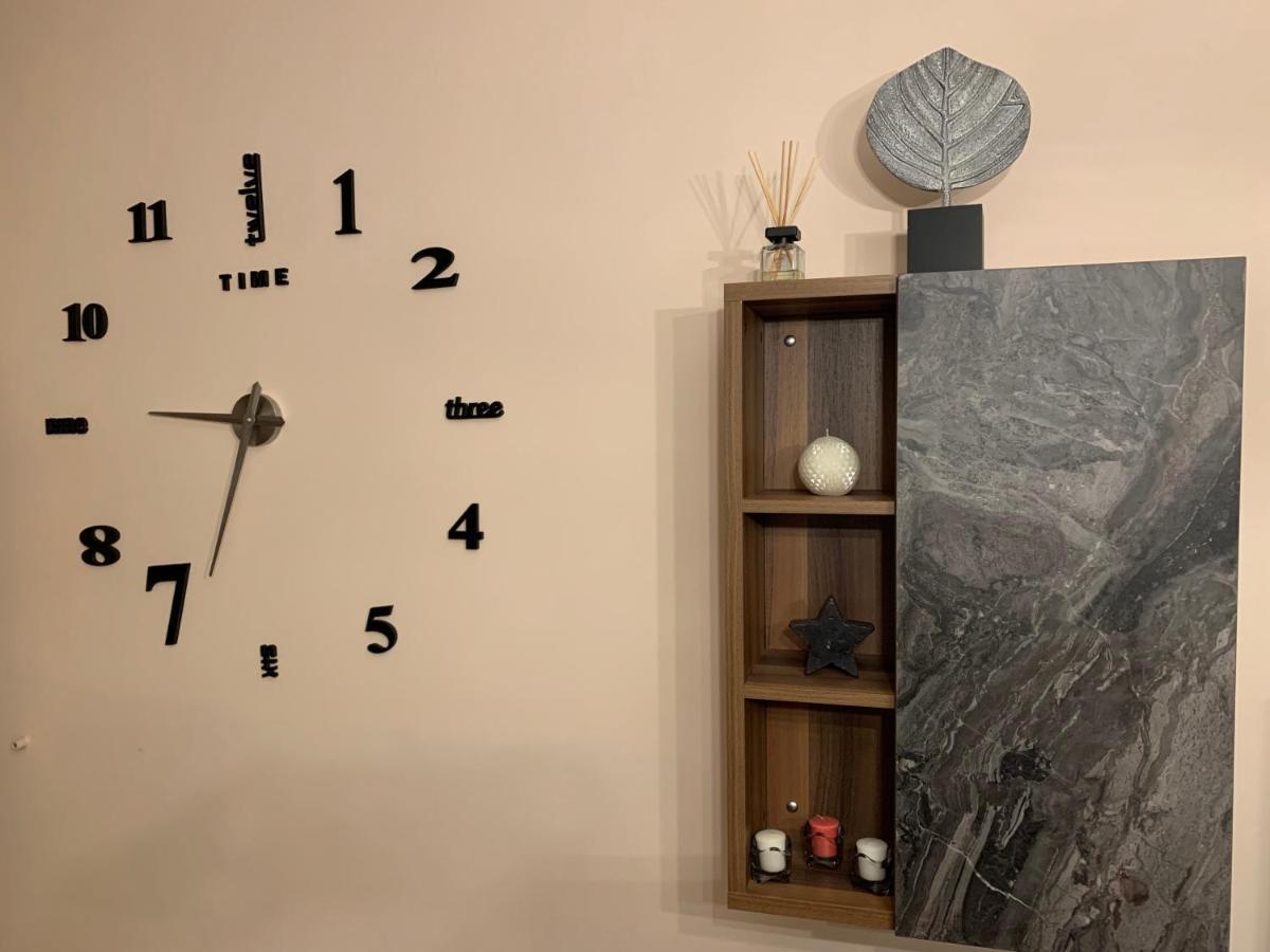 מוסטר Apartment Mistik מראה חיצוני תמונה